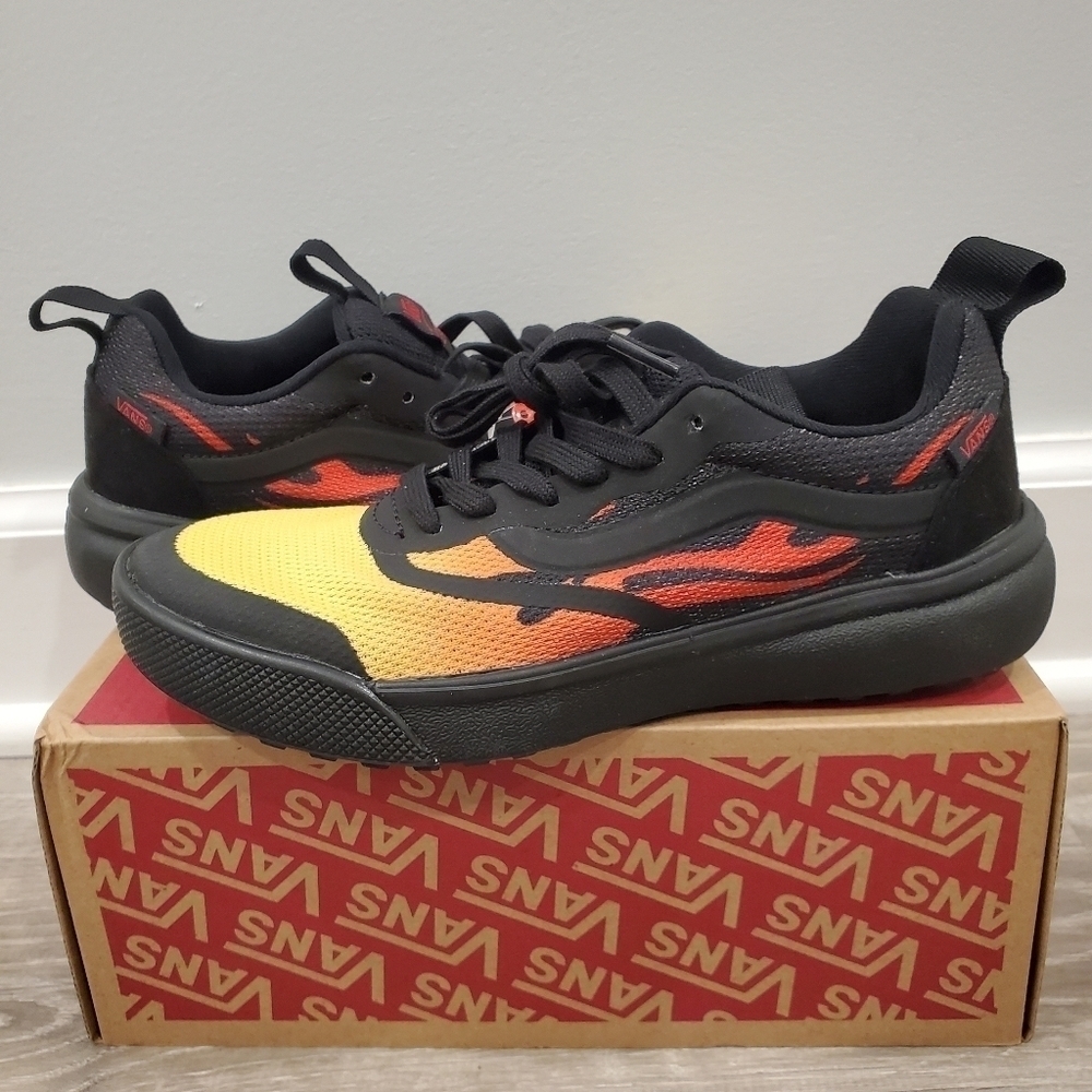 NEW Vans Ultrarange Rapidweld Flames Sneakers